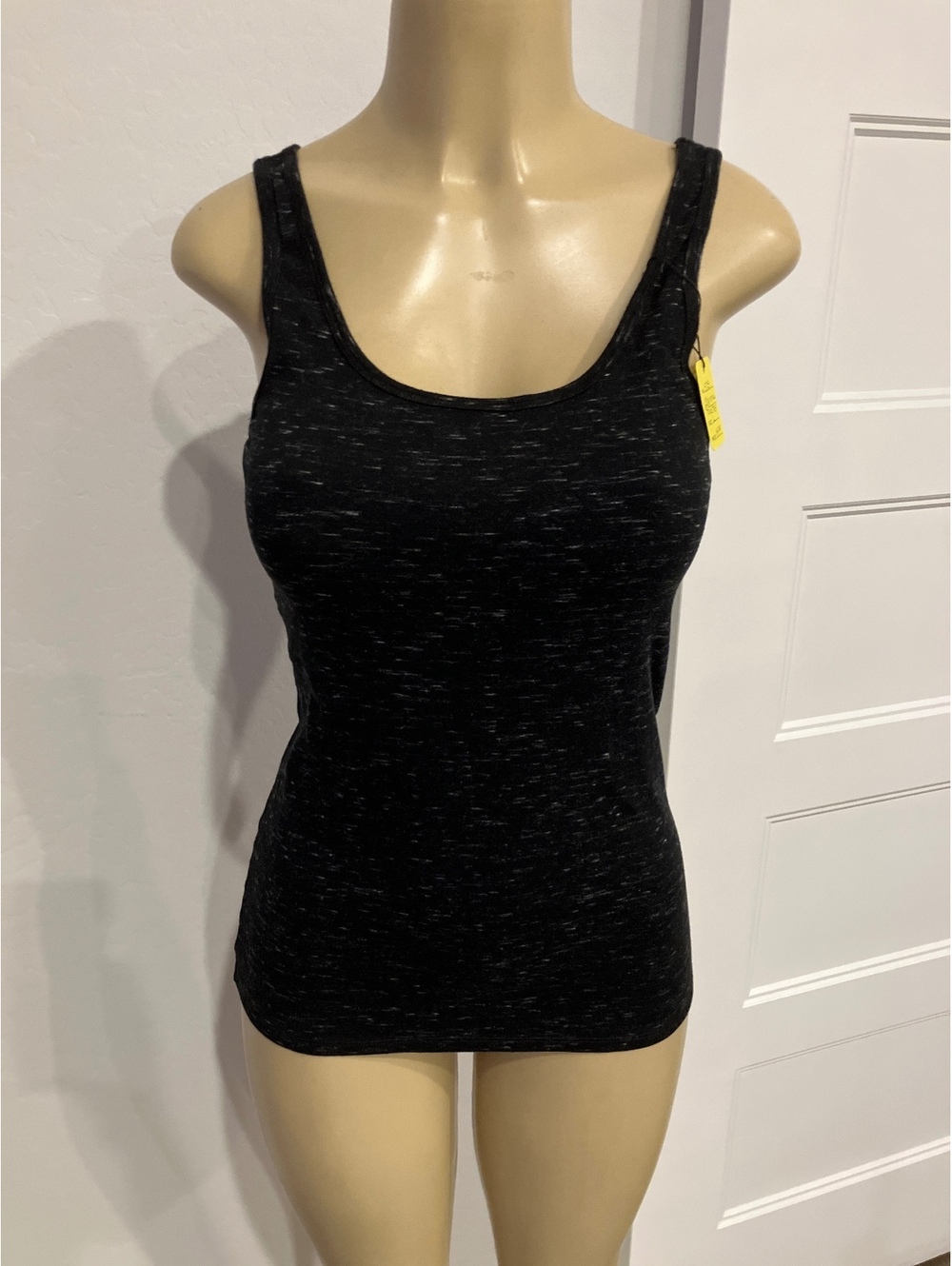 Pre-Loved Merona Women's Black Heathered Tank Top Size Large